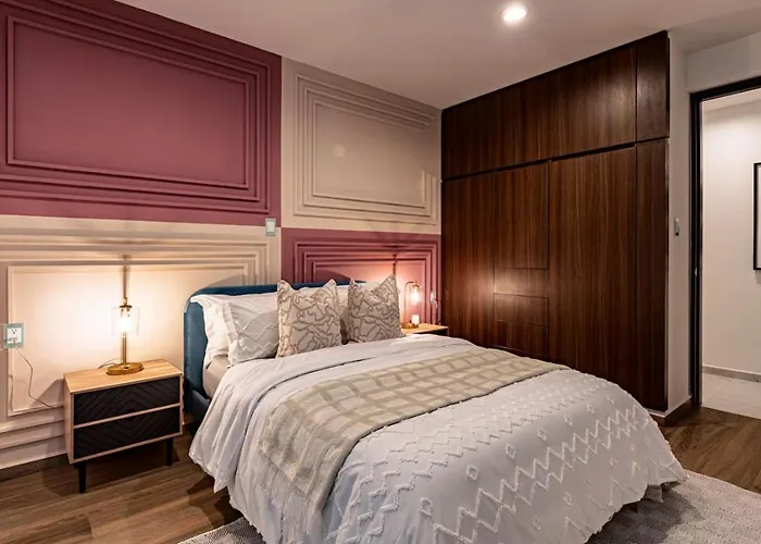 Friends & Family 2-unit Combo, Rooftop Views *