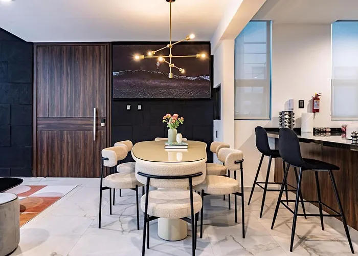 Apartamento Friends & Family 2-unit Combo, Rooftop Views