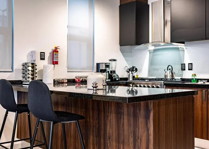 Apartamento Friends & Family 2-unit Combo, Rooftop Views *