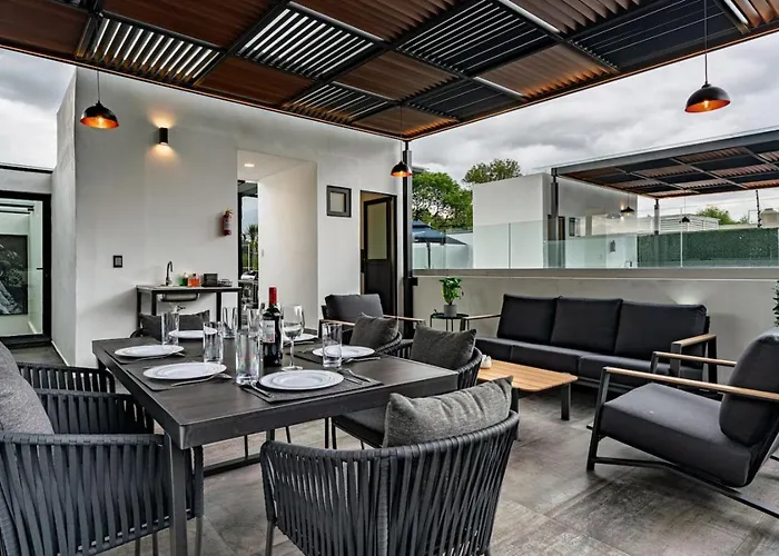 Friends & Family 2-unit Combo, Rooftop Views Apartamento *