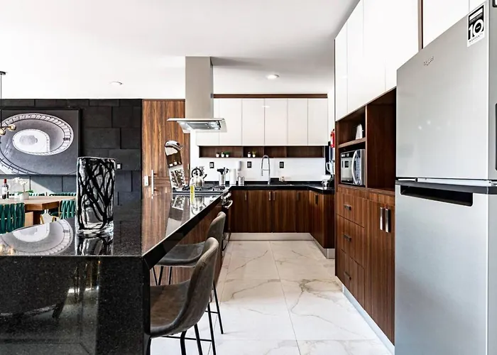 Friends & Family 2-unit Combo, Rooftop Views Apartamento *