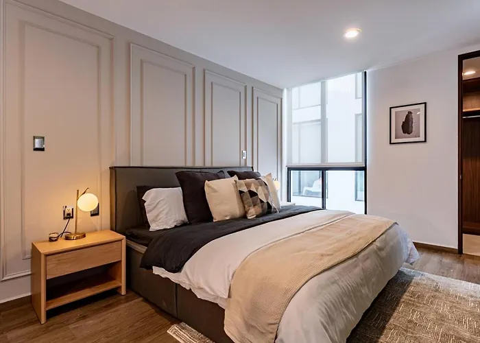 Friends & Family 2-unit Combo, Rooftop Views Apartamento